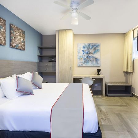 Bfh Attraction Deluxe Hotel Playa del Carmen Kültér fotó