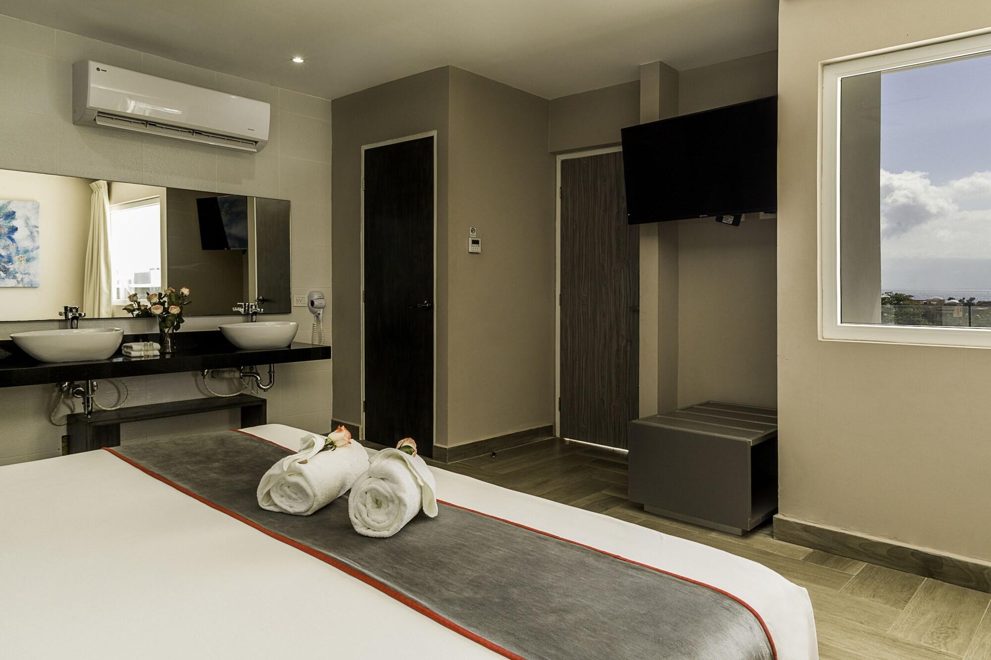 Bfh Attraction Deluxe Hotel Playa del Carmen Kültér fotó