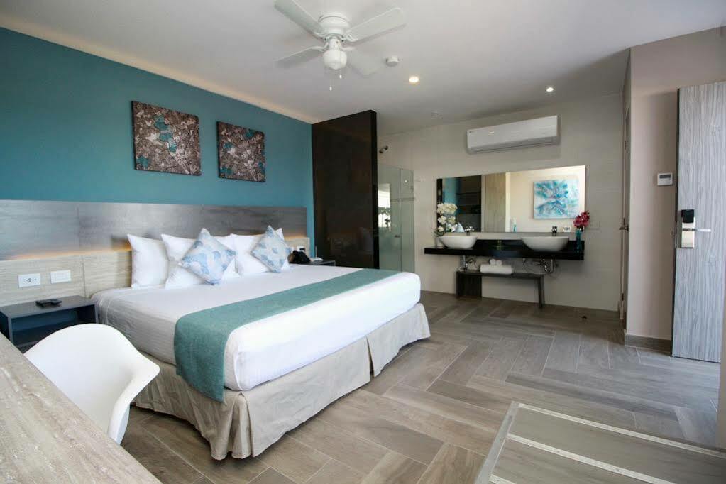 Bfh Attraction Deluxe Hotel Playa del Carmen Kültér fotó