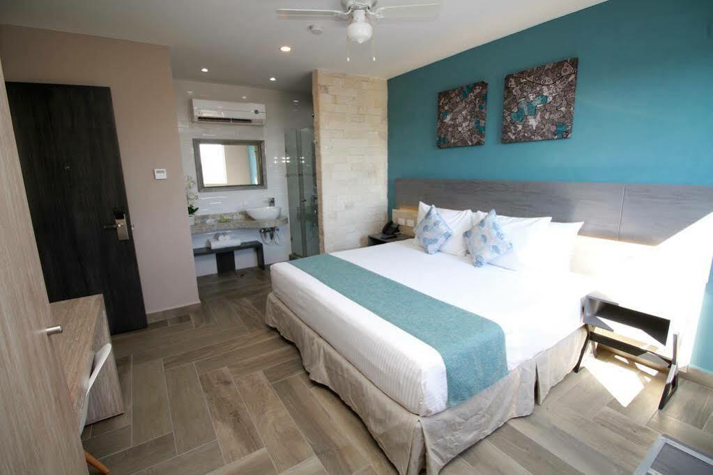Bfh Attraction Deluxe Hotel Playa del Carmen Kültér fotó