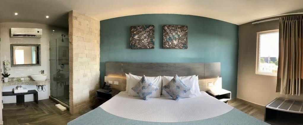 Bfh Attraction Deluxe Hotel Playa del Carmen Kültér fotó